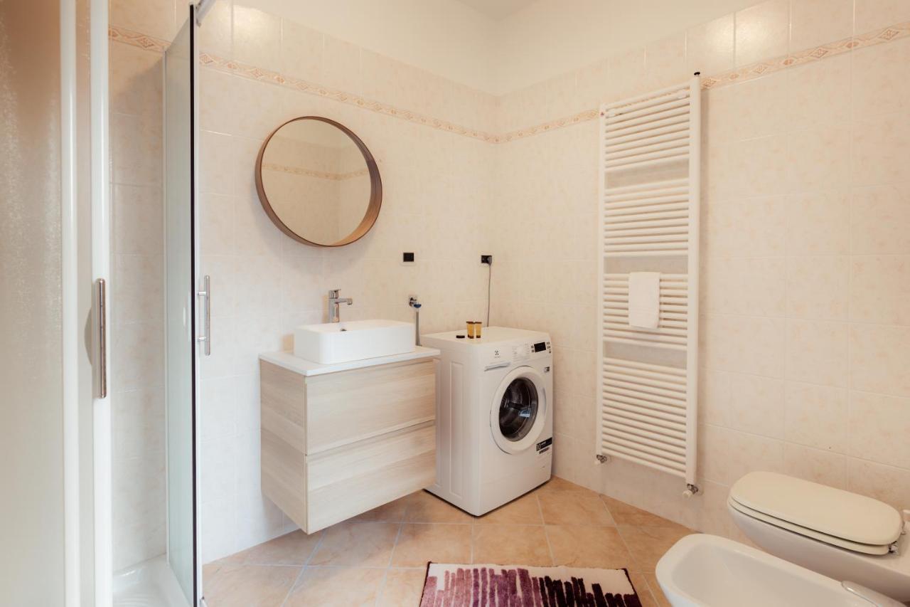 Porta Torre Como Apartment - By Relais Di Giada Buitenkant foto
