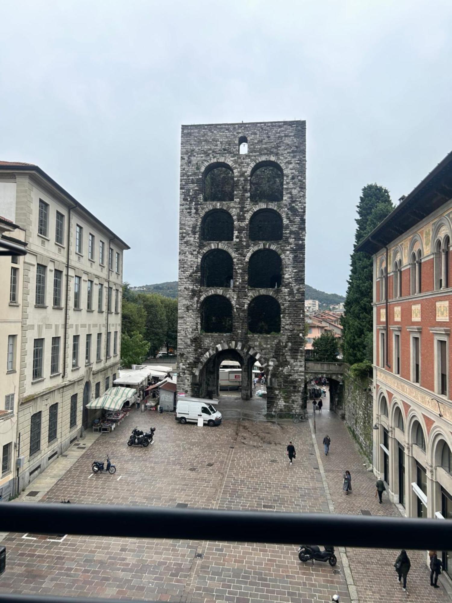 Porta Torre Como Apartment - By Relais Di Giada Buitenkant foto